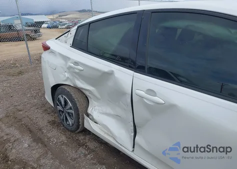 2018 Toyota Prius Prime Premium z USA, uszkodzony, nr VIN JTDKARFPXJ3080194